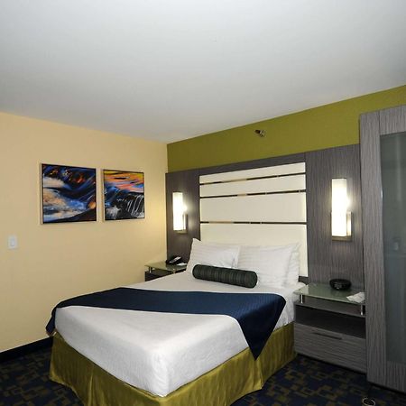 Best Western Antelope Inn & Suites Red Bluff Zewnętrze zdjęcie