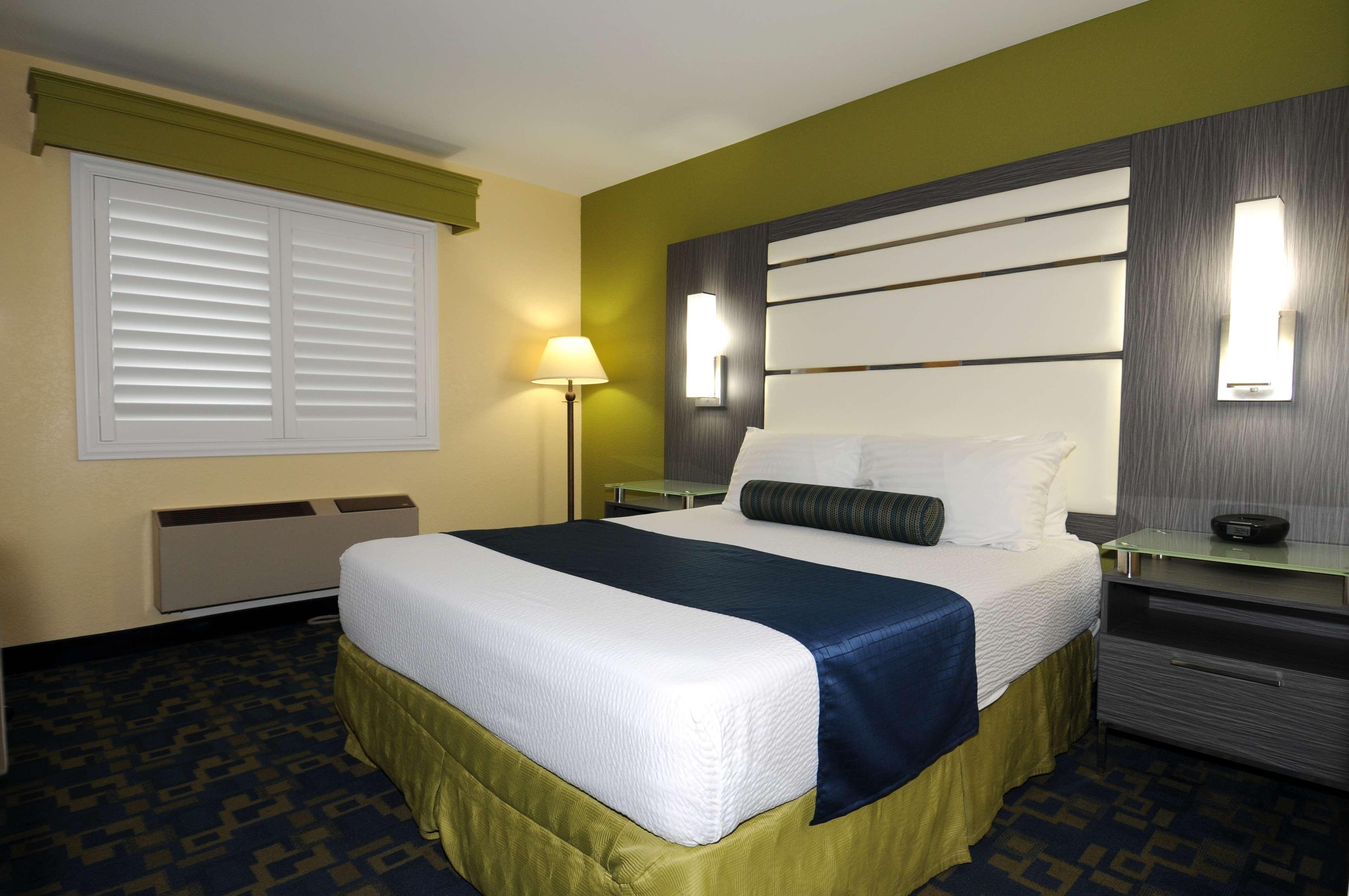 Best Western Antelope Inn & Suites Red Bluff Zewnętrze zdjęcie