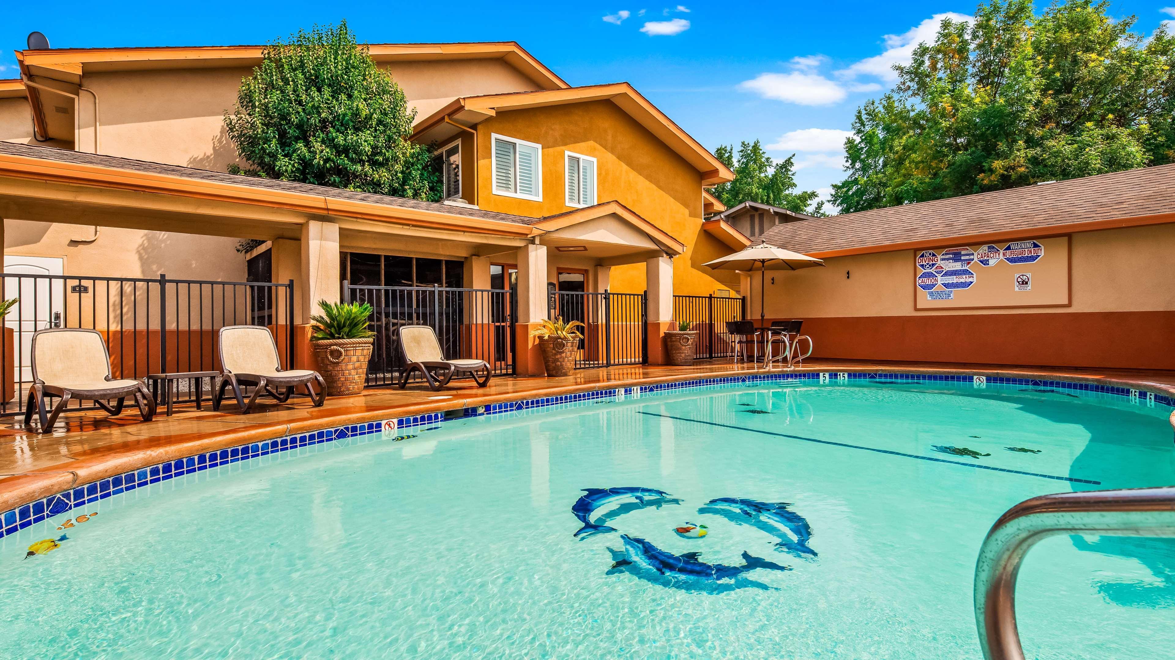 Best Western Antelope Inn & Suites Red Bluff Zewnętrze zdjęcie
